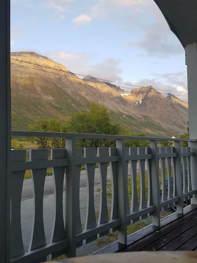 Lyngsalpan Cruise Lodge - Rodtinden Nord-Lenangen 외부 사진