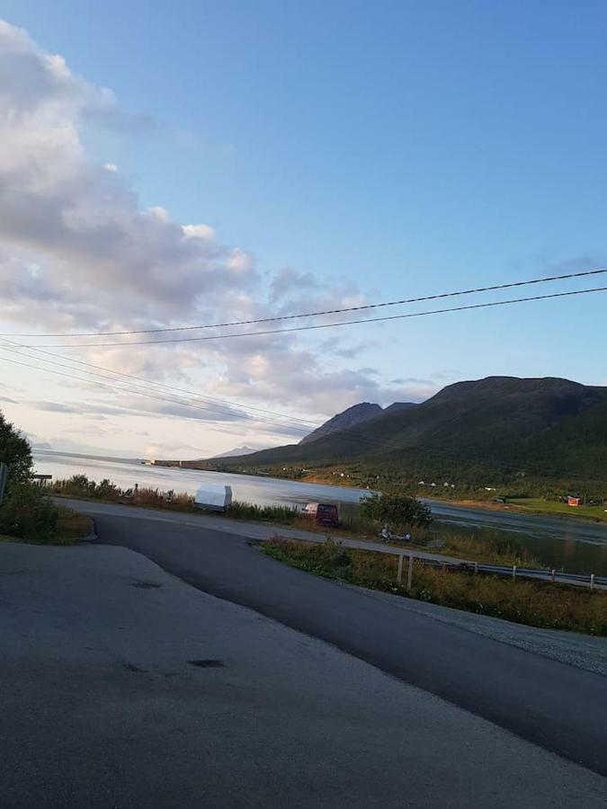 Lyngsalpan Cruise Lodge - Rodtinden Nord-Lenangen 외부 사진