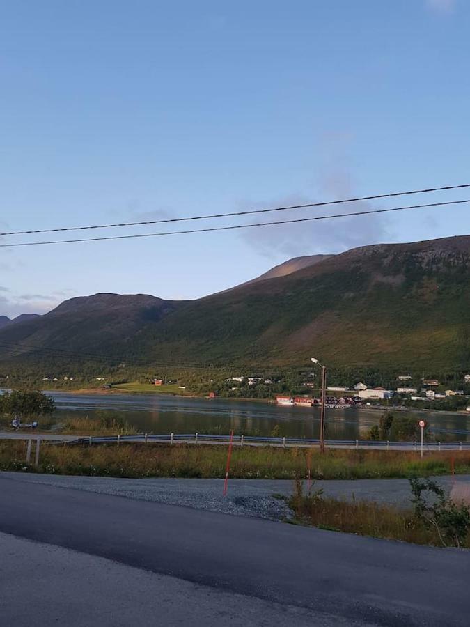Lyngsalpan Cruise Lodge - Rodtinden Nord-Lenangen 외부 사진
